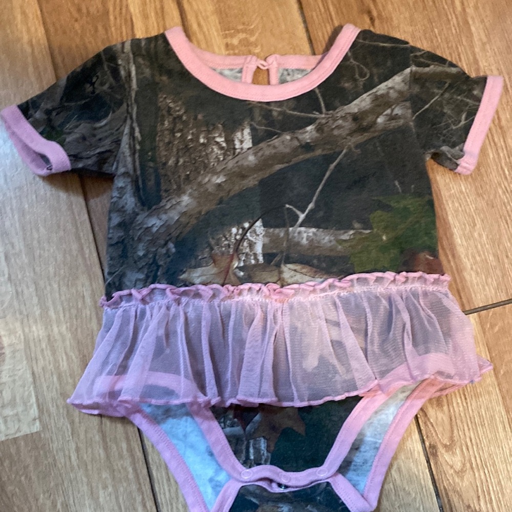 Baby girl camo camouflage pink tutu onsie bodysuit bass pro shops outdoor kids